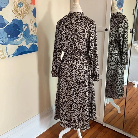 LOFT Silky High Neck Elastic Waist Classic Animal Print Dress - Size 10P - Picture 8 of 12